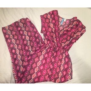 Beautiful patterned maxi dress!